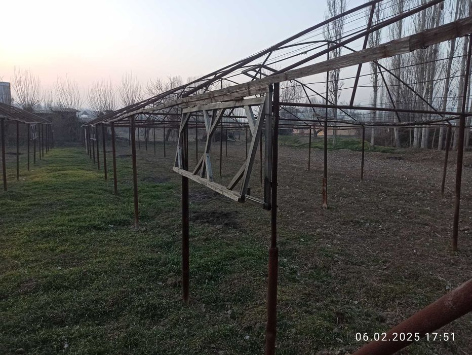 2 Теплица сотилади 2,5 соток  дан