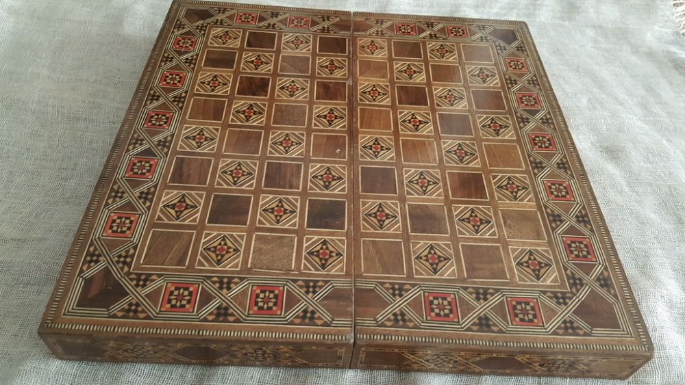 Шахматна кутия+табла -Изящна интарзия