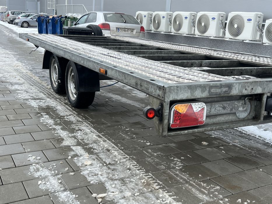 Самосвална платформа под наем