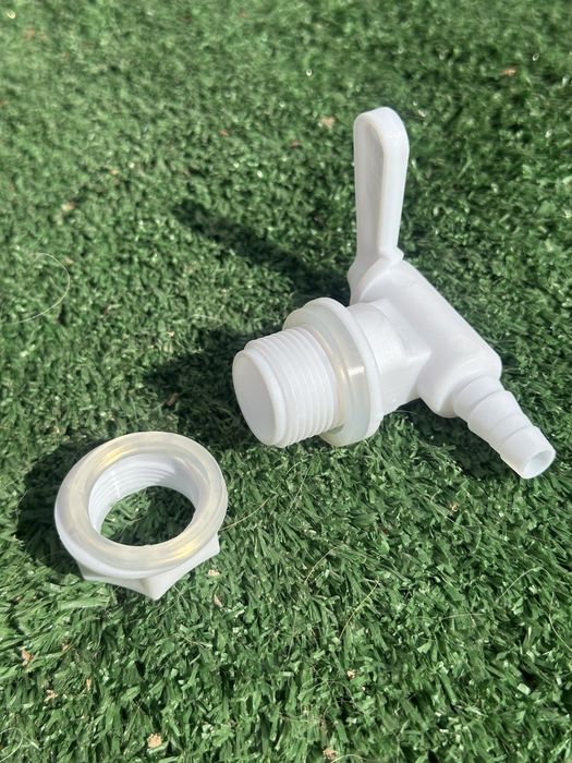 Краник для резервуара воды (ведро для птиц)