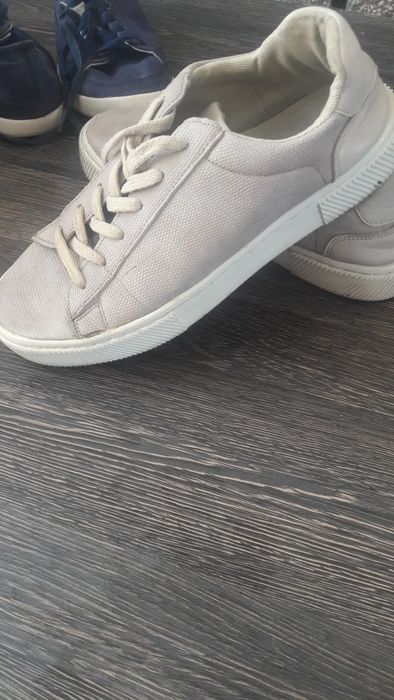 Кросовки качественные 43р