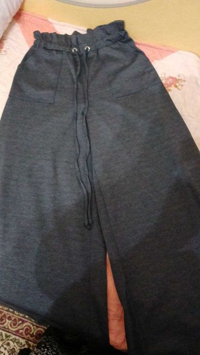 Костюм, юбки, дублёнка, теплая кофта и другая одежда