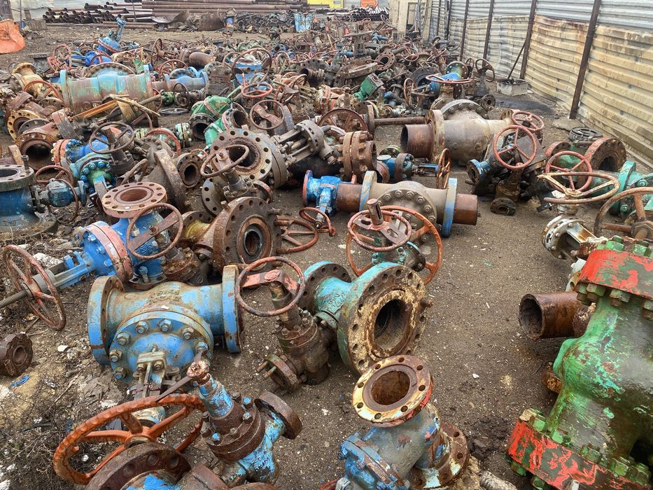 Задвижки бу разные