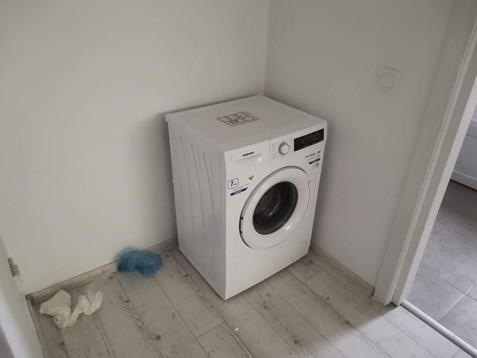 Închiriez apartament