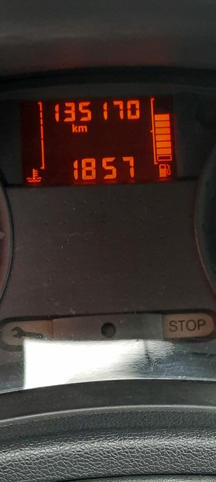 Vând renault clio 1,2 benzină