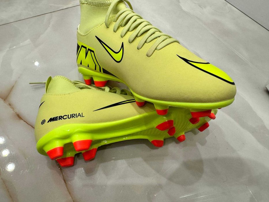 НОВЫЕ ОРИГИНАЛЬНЫЕ футбольные бутсы Nike из Италии