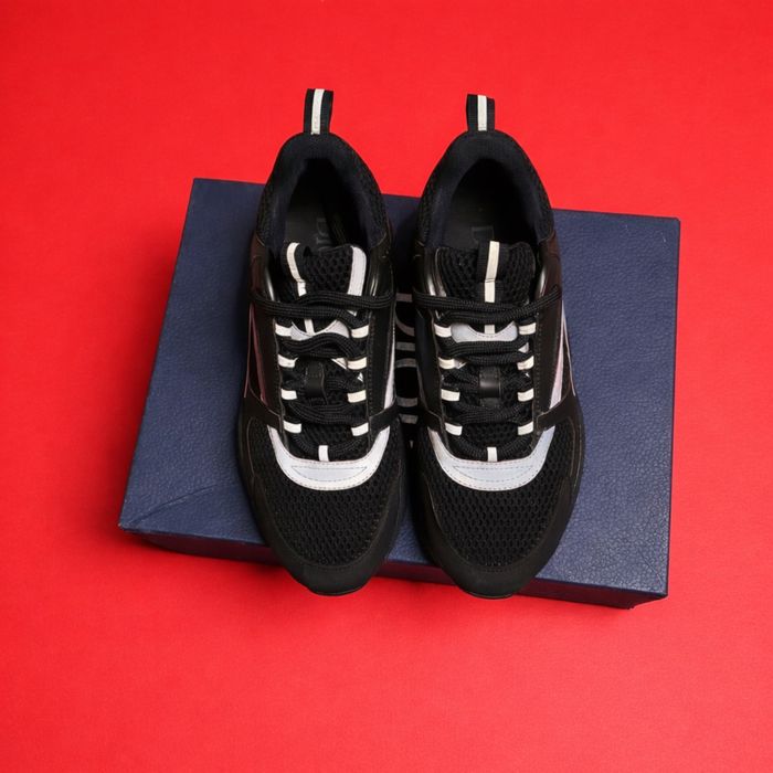 Dior b22 обувки.