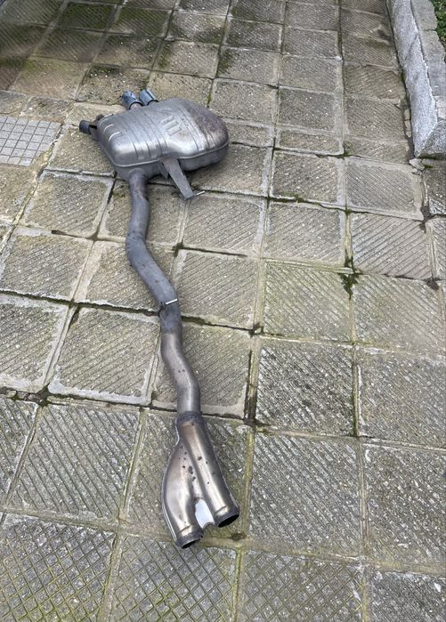 Задно гърне за BMW 530 F10 с двойни накрайници