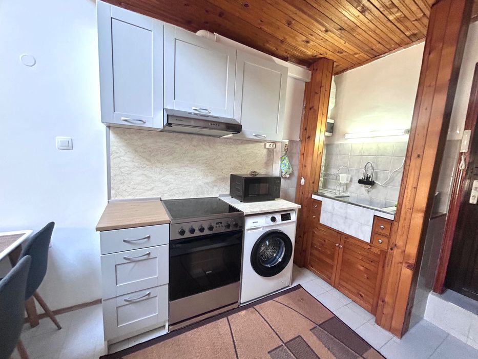 Дава се под наем Двустаен апартамент в Варна, Окръжна болница - 40 кв.м за 357 € - Снимка #1