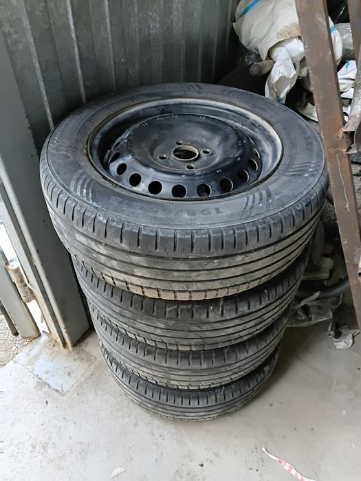 Покрышки с дисками  195/65R15