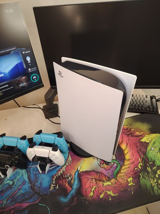 Playstation 5 + 4 джойстика + игры