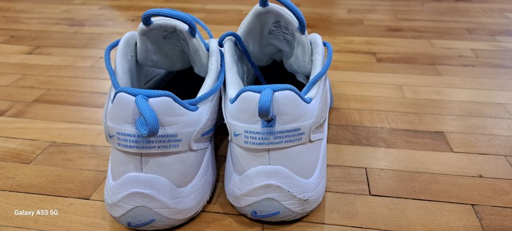 Маратонки за волейбол