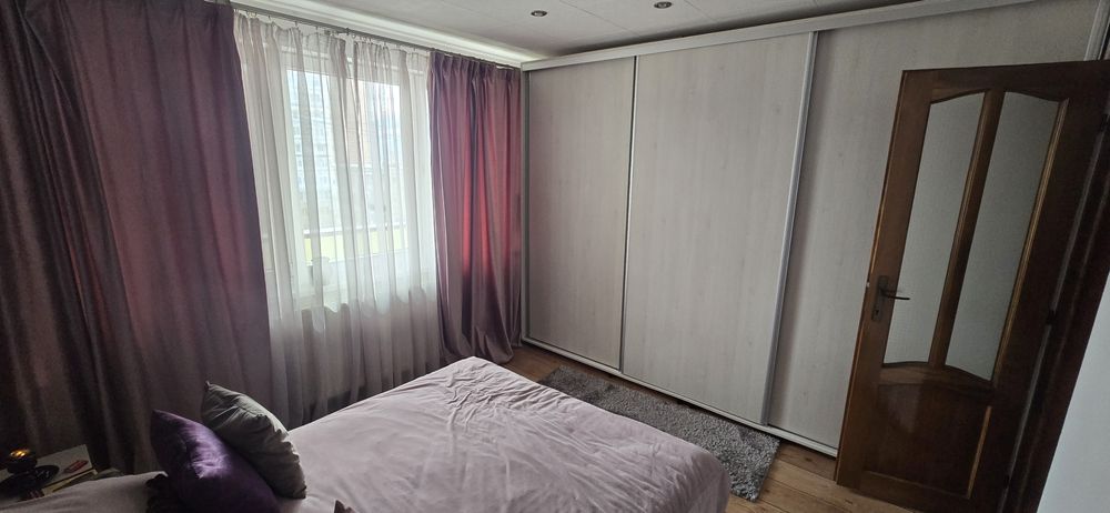 Vând apartament 2 camere - vis-a-vis de Poliție Petroșani