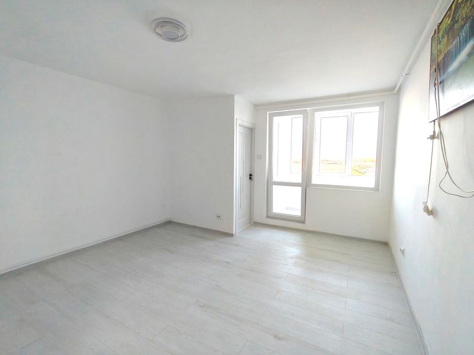 Vând garsonieră Brasov