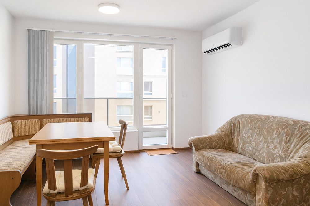 Дава се под наем Двустаен апартамент в Пловдив, Христо Смирненски - 67 кв.м за 409 € - Снимка #2