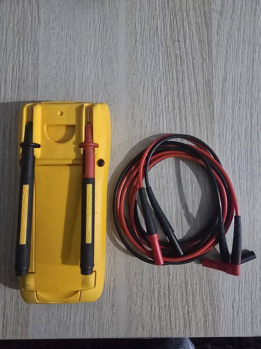 Aparat de masura Fluke 179