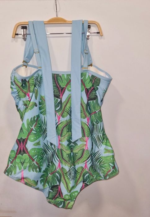 Дамски цели бански - големи размери