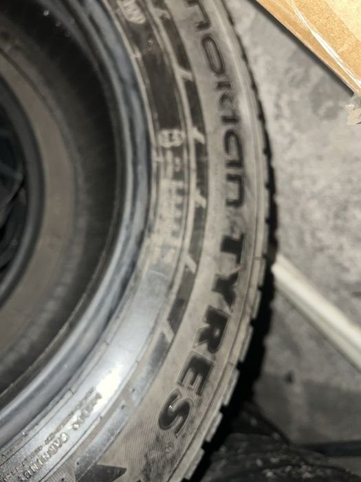 Продам шины зимние шипованые б/у