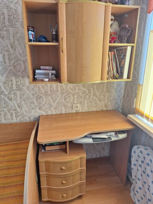 Продаётся стенка для детей и подростков.