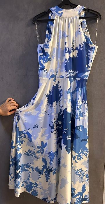 Платье очень красивое