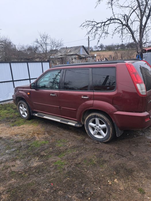 Vand Nissan x-trail motor 2.0 benzia + gpl