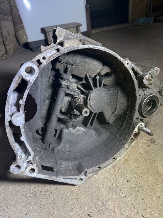 Ваз 2115 2 коробки не рабочие для запчасти