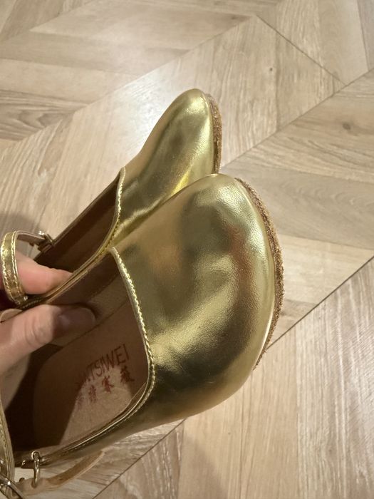 Туфли для народных танцев