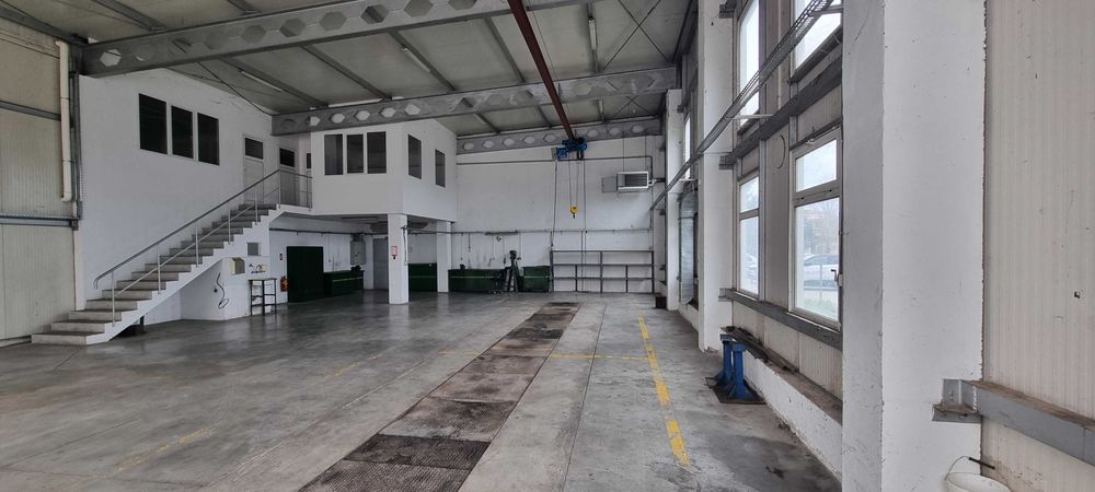 Дава се под наем Склад в Разград, Промишлена зона - Изток - 600 кв.м за 1836 € - Снимка #1