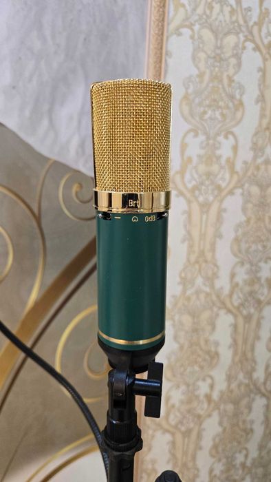 Продается Конденсаторный Микрофон MXL 67i + Стойка