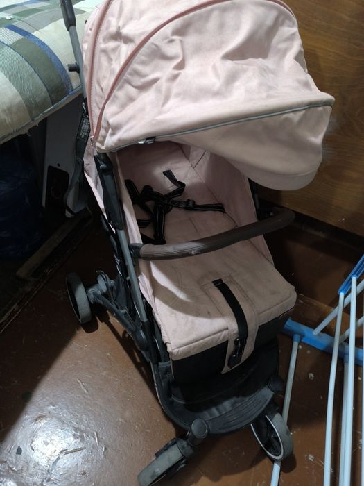 Срочно продаю коляску