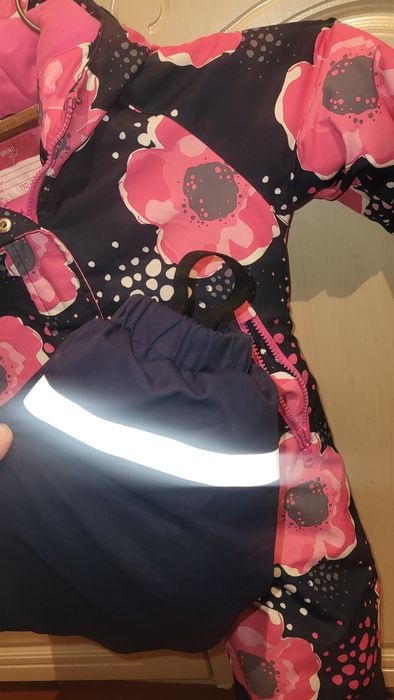 Продам комбинезон зимний для девочки