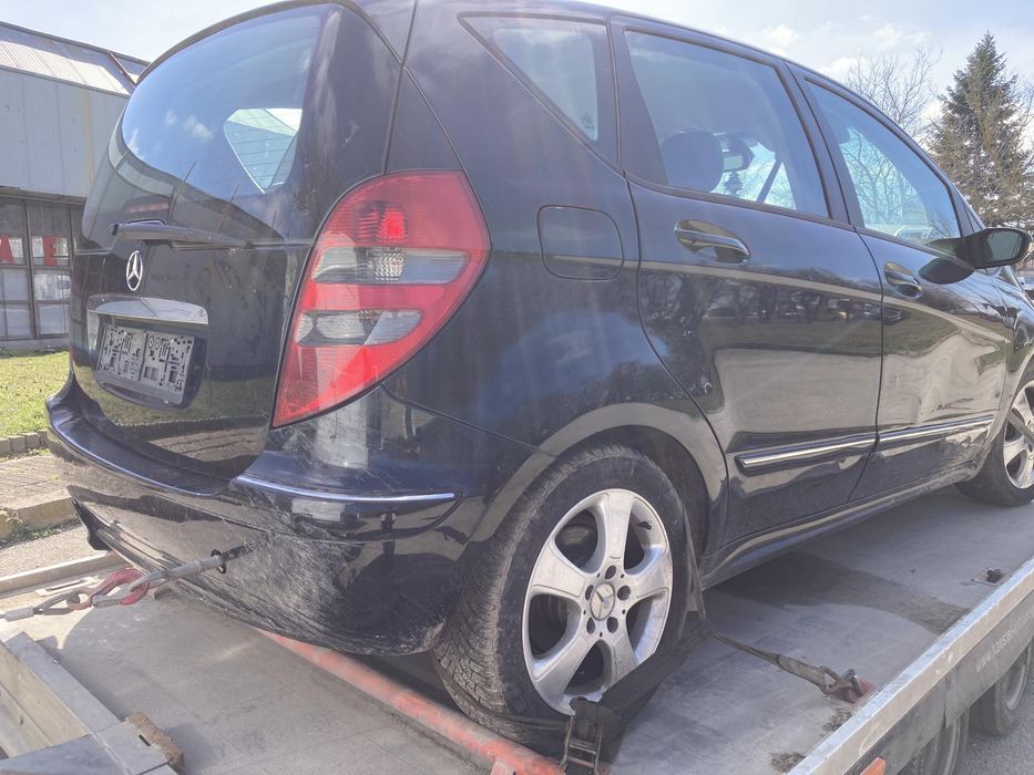 Продава се само на части Mercedes A180 cdi