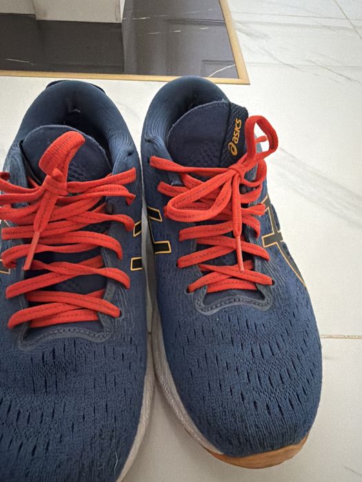 Кроссовки Asics