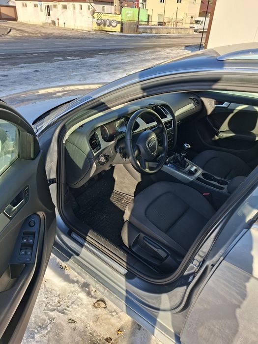Vând Audi A4 B8 2.0 TDI