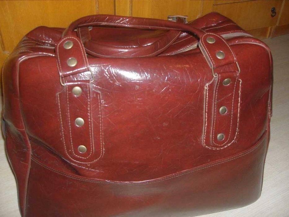 голяма пътна чанта