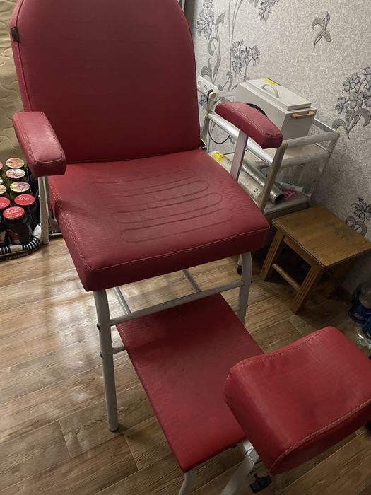 Кресло педикюрное б/у
