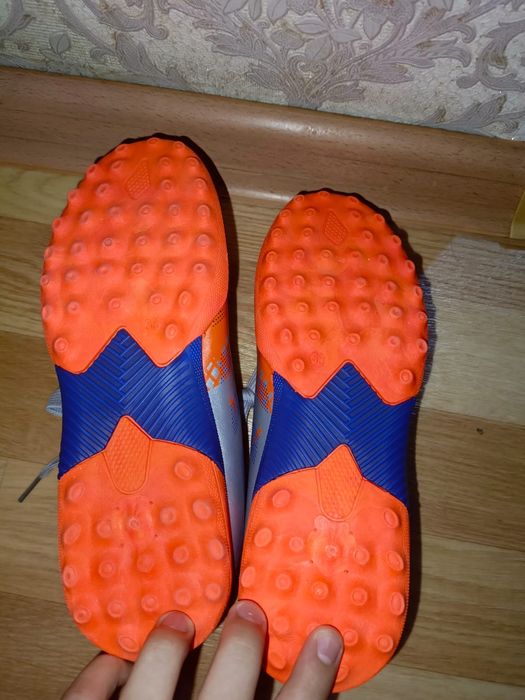Бутсы новые 38размер