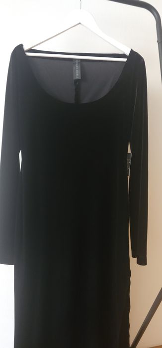 Norma Kamali черна секси рокля с цепка