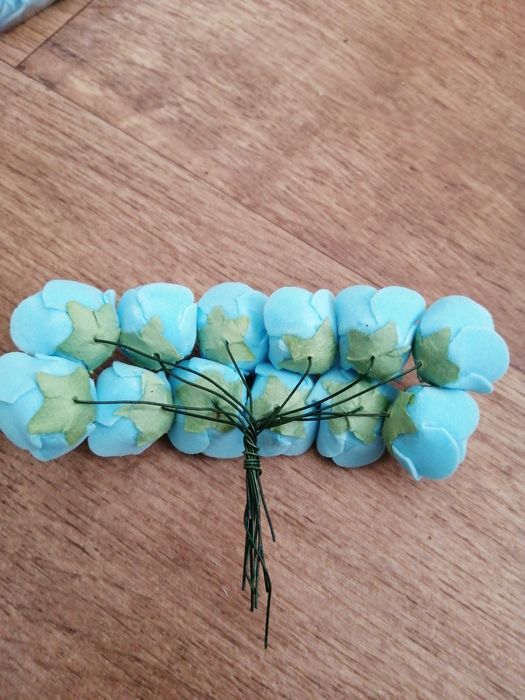 Розы из фоамирана