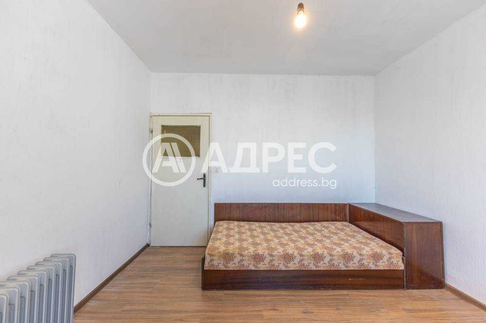 Продава се Тристаен апартамент в Варна, Възраждане 1 - 90 кв.м за 1612 €/кв.м - Снимка #4
