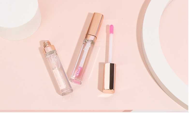 Трендовый  блеск для губ