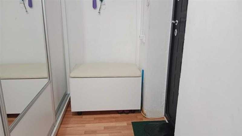 Банкетка в прихожую