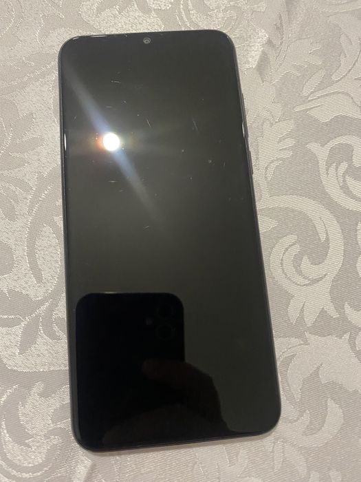 Продам телефон