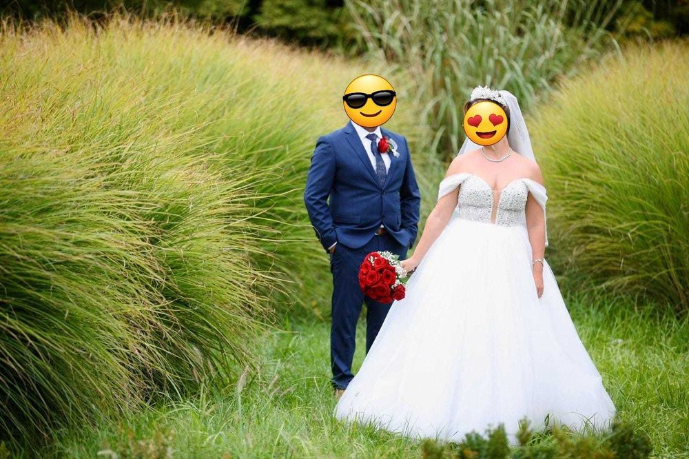 Rochie de mireasa tip printesa + voal