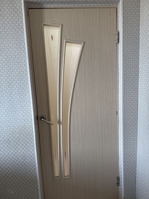 Продам межкомнатные двери (4 шт)