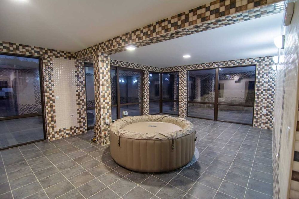 Две луксозни къщи за гости в курортен комплекс Минерални бани, обл. Хасково