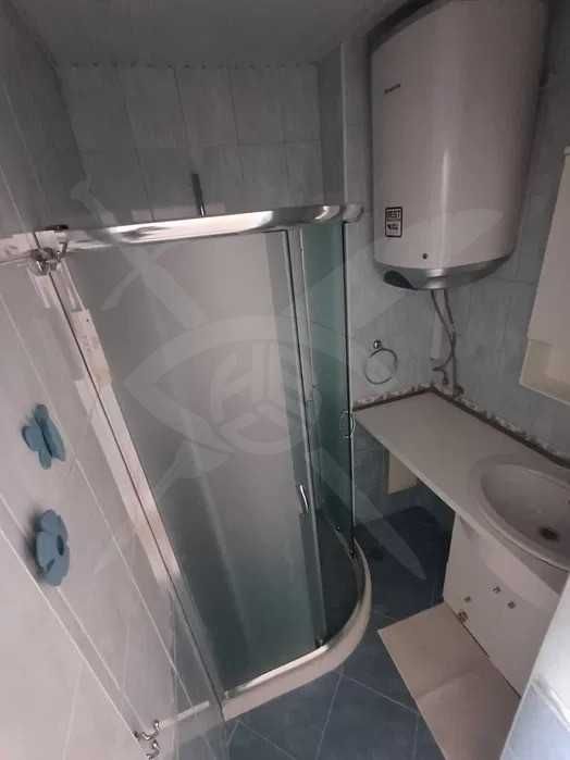 Дава се под наем Тристаен апартамент в Варна, Бриз - 150 кв.м за 850 € - Снимка #7