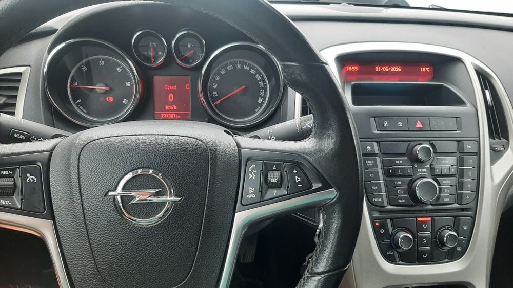 Opel Astra J Sport Tourer