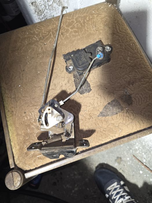 Ключалка за багажник задна врата на SsangYong Kyron 2010г