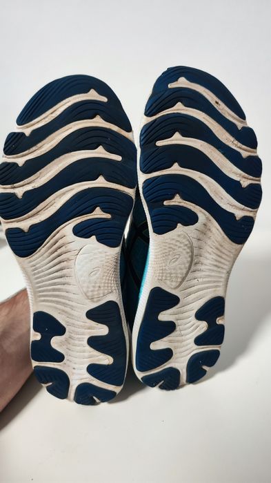 Adidasi alergare Asics Gel-Nimbus 24 - Marimea 43.5